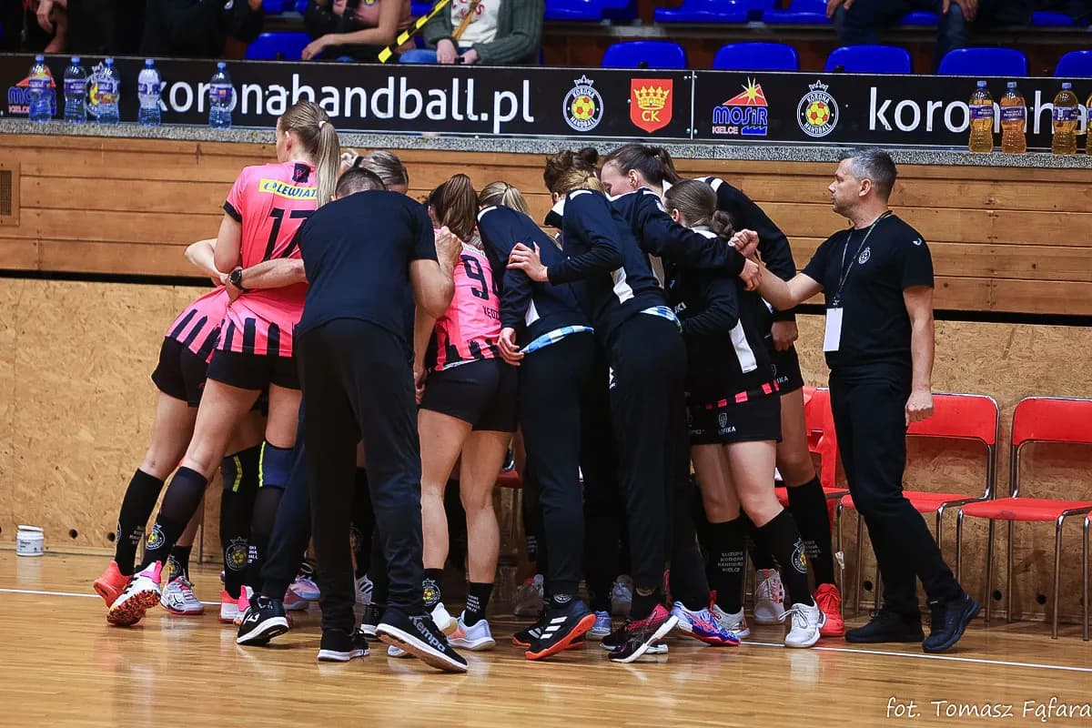 Suzuki Korona Handball Kielce – MKS Funfloor Perła Lublin 22:29