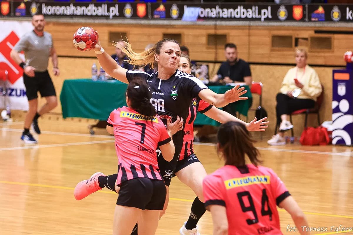 Suzuki Korona Handball Kielce – MKS Funfloor Perła Lublin 22:29