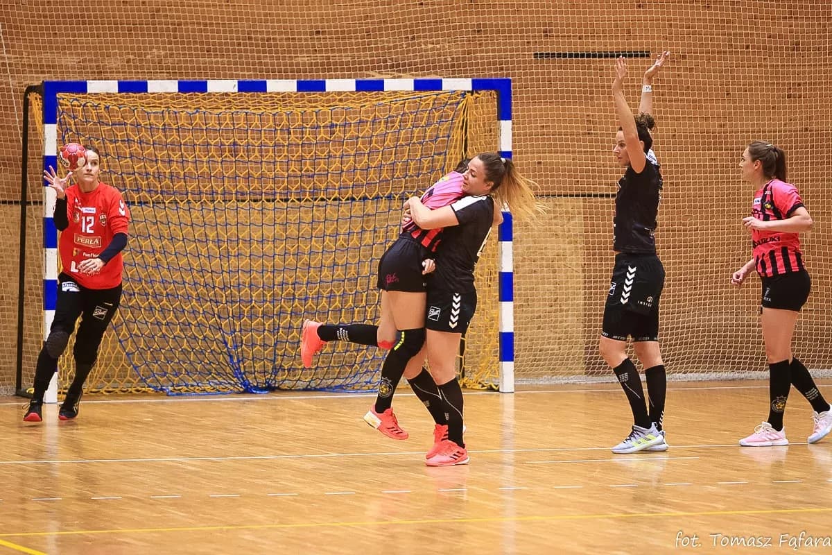 Suzuki Korona Handball Kielce – MKS Funfloor Perła Lublin 22:29