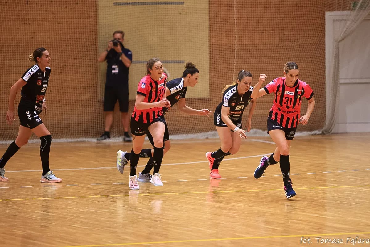 Suzuki Korona Handball Kielce – MKS Funfloor Perła Lublin 22:29