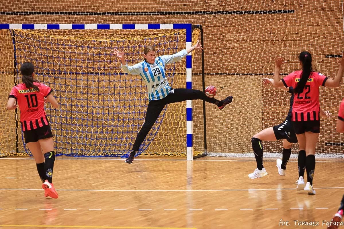 Suzuki Korona Handball Kielce – MKS Funfloor Perła Lublin 22:29