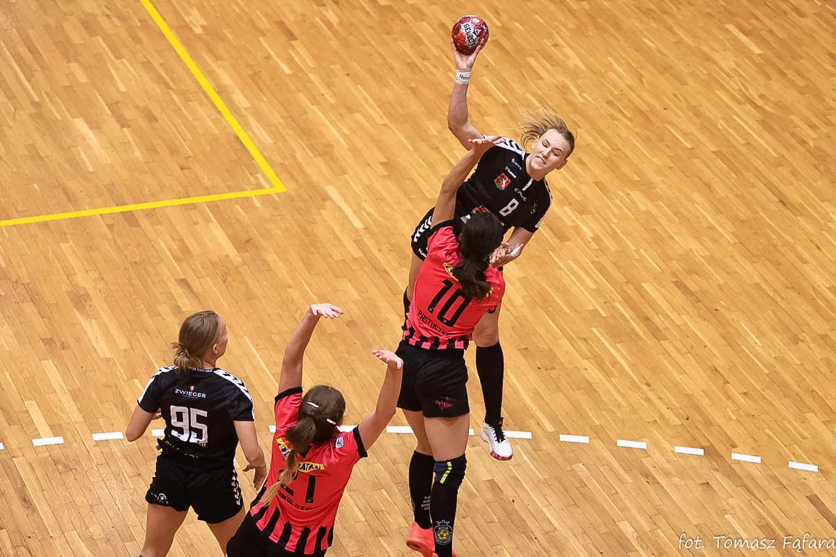 Suzuki Korona Handball Kielce – MKS Funfloor Perła Lublin 22:29