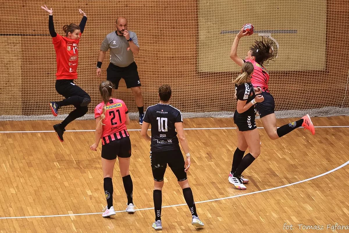 Suzuki Korona Handball Kielce – MKS Funfloor Perła Lublin 22:29