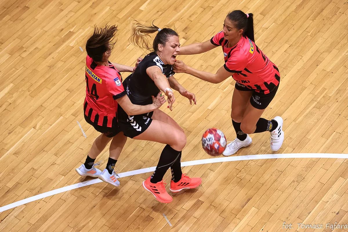 Suzuki Korona Handball Kielce – MKS Funfloor Perła Lublin 22:29