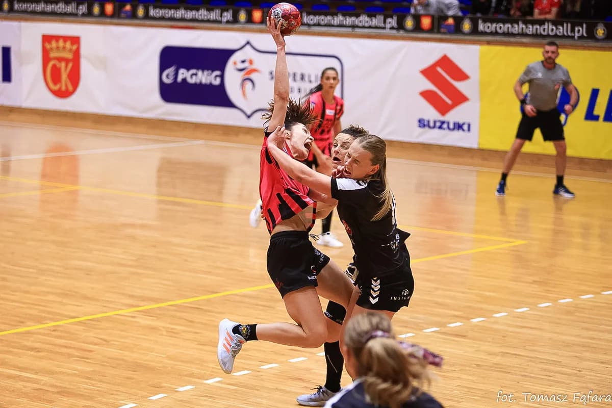 Suzuki Korona Handball Kielce – MKS Funfloor Perła Lublin 22:29