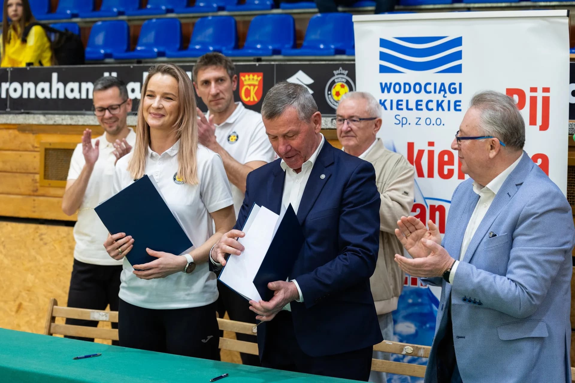 Zdjęcia z meczu Korona Handball – SPR Olkusz