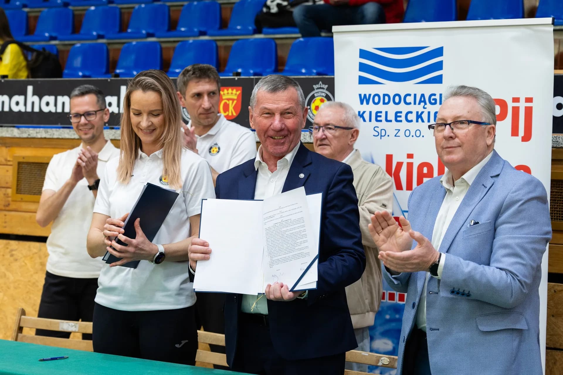 Zdjęcia z meczu Korona Handball – SPR Olkusz