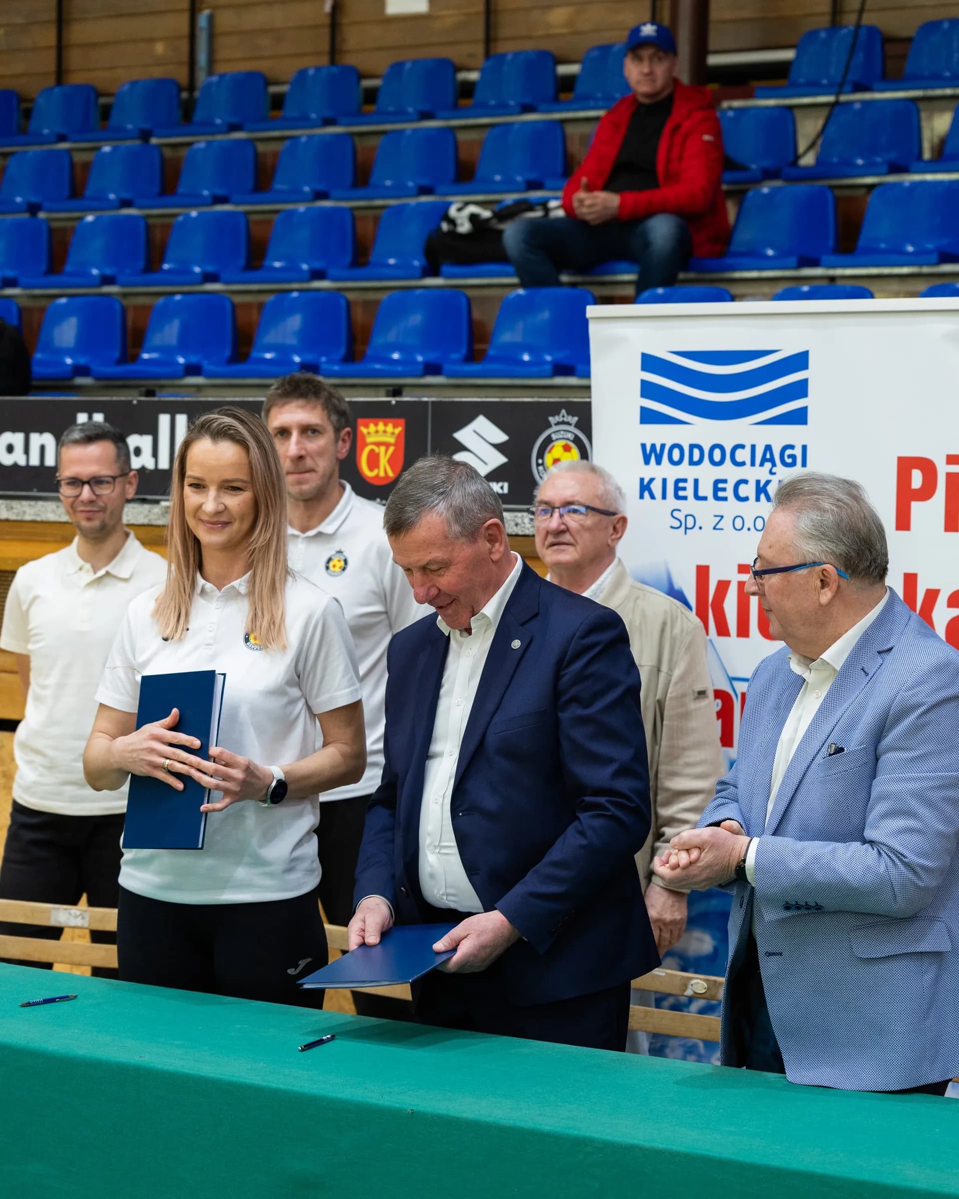 Zdjęcia z meczu Korona Handball – SPR Olkusz