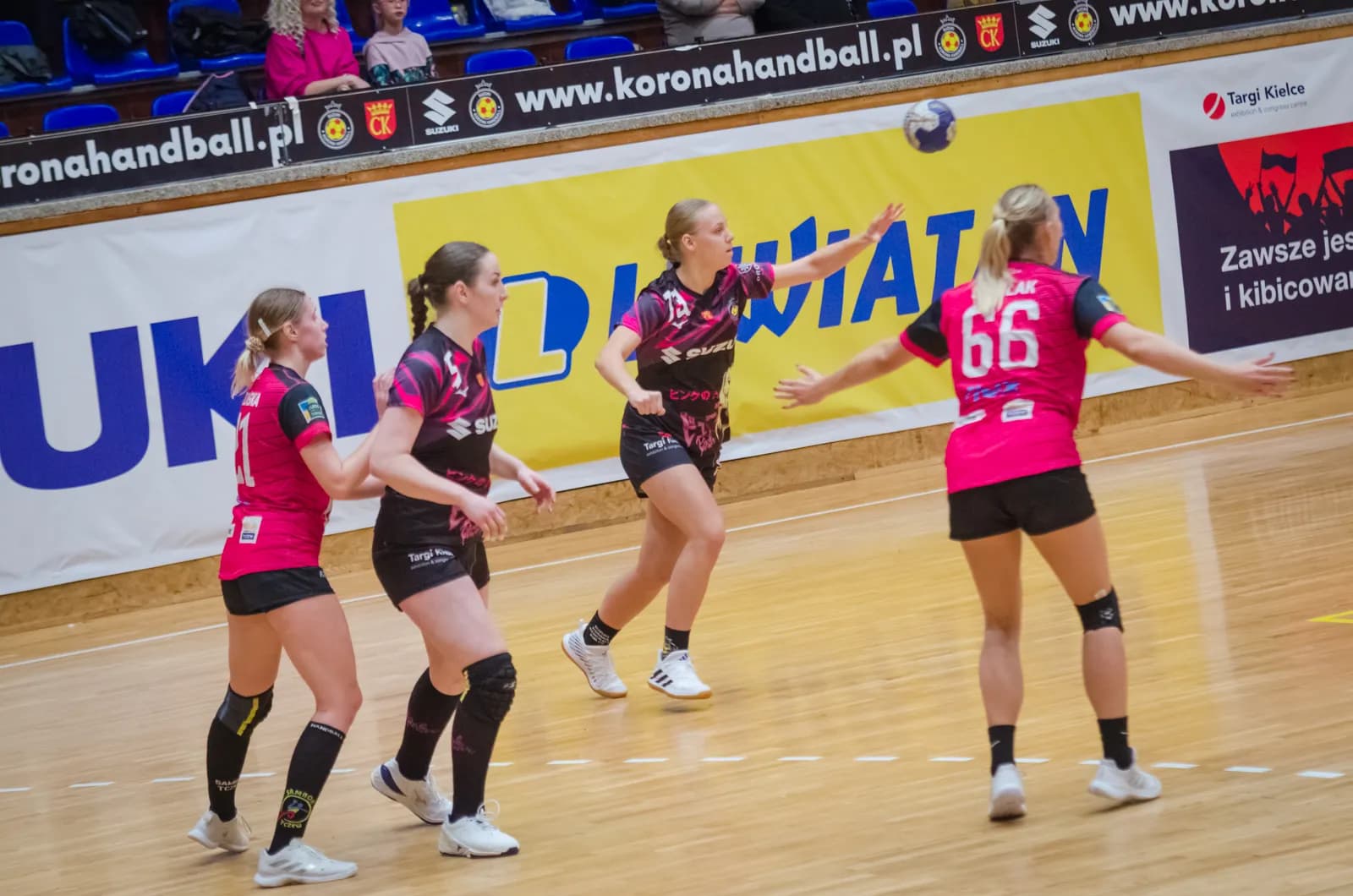 Suzuki Korona Handball Kielce vs SPR Sambor Tczew