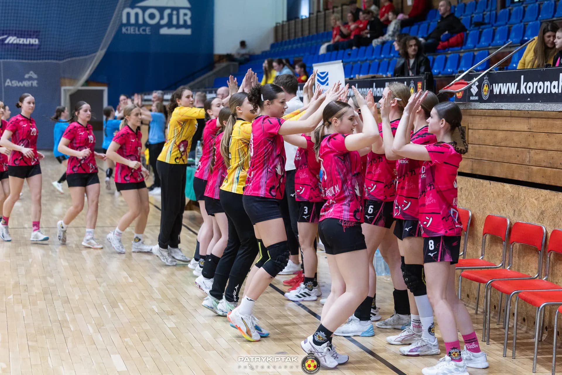 Zdjęcia z meczu Korona Handball – SPR Olkusz