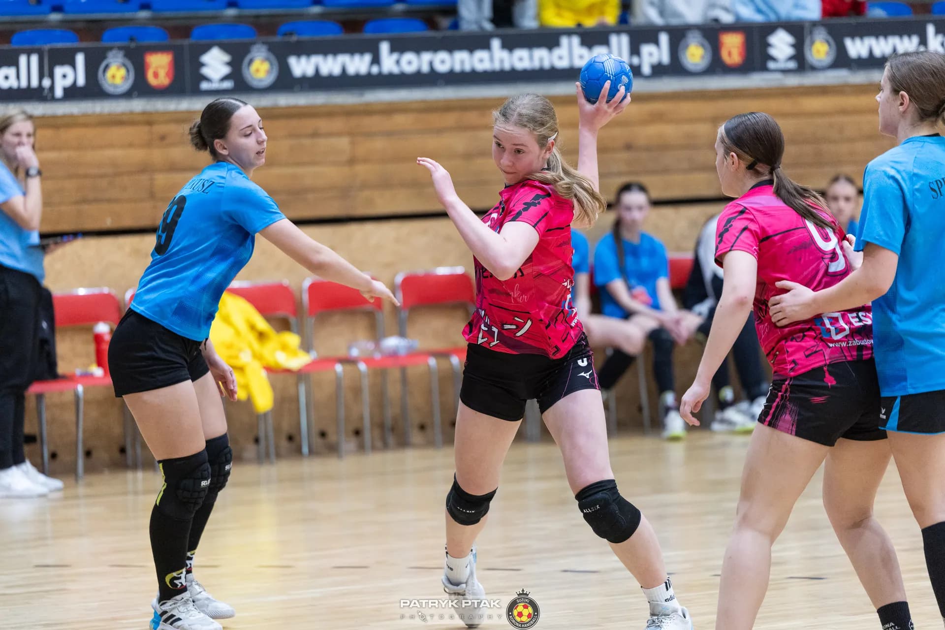 Zdjęcia z meczu Korona Handball – SPR Olkusz