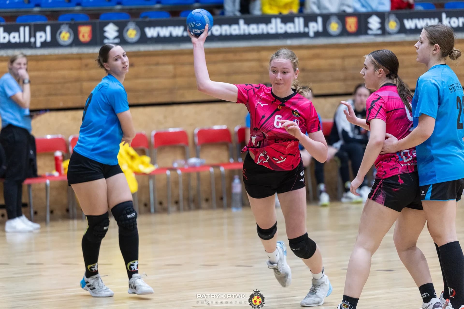 Zdjęcia z meczu Korona Handball – SPR Olkusz