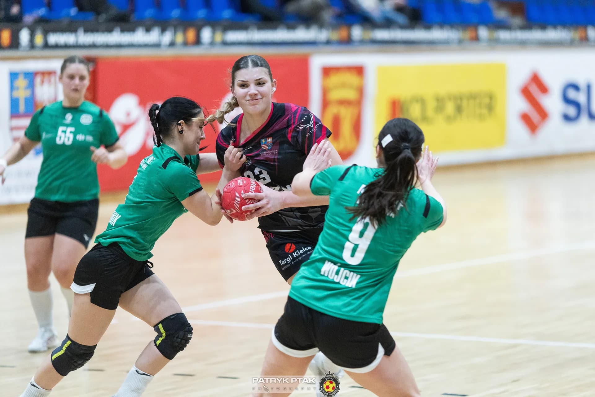 Zdjęcia z meczu Suzuki Korona Handball – Handball AZS AWF