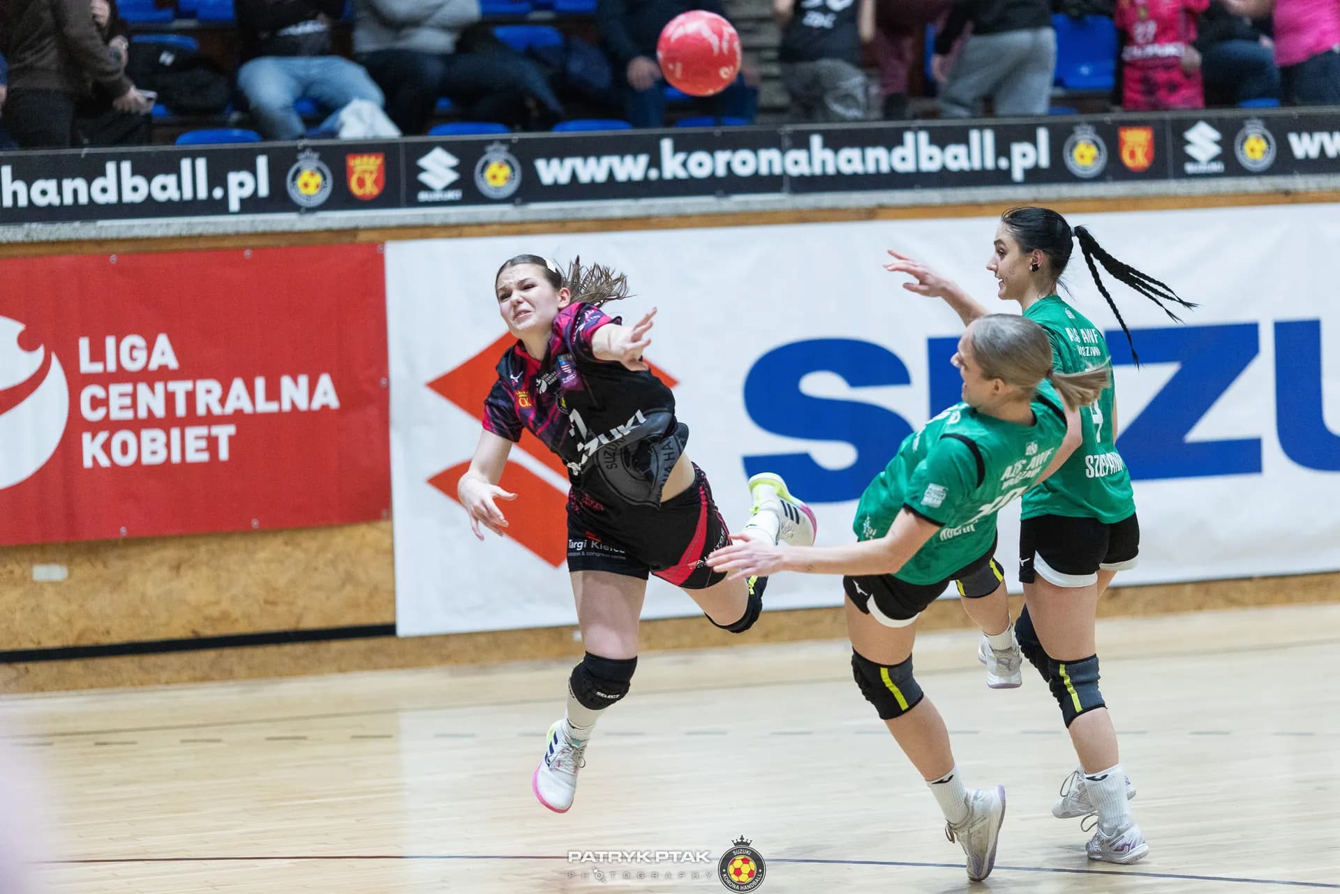 Zdjęcia z meczu Suzuki Korona Handball – Handball AZS AWF