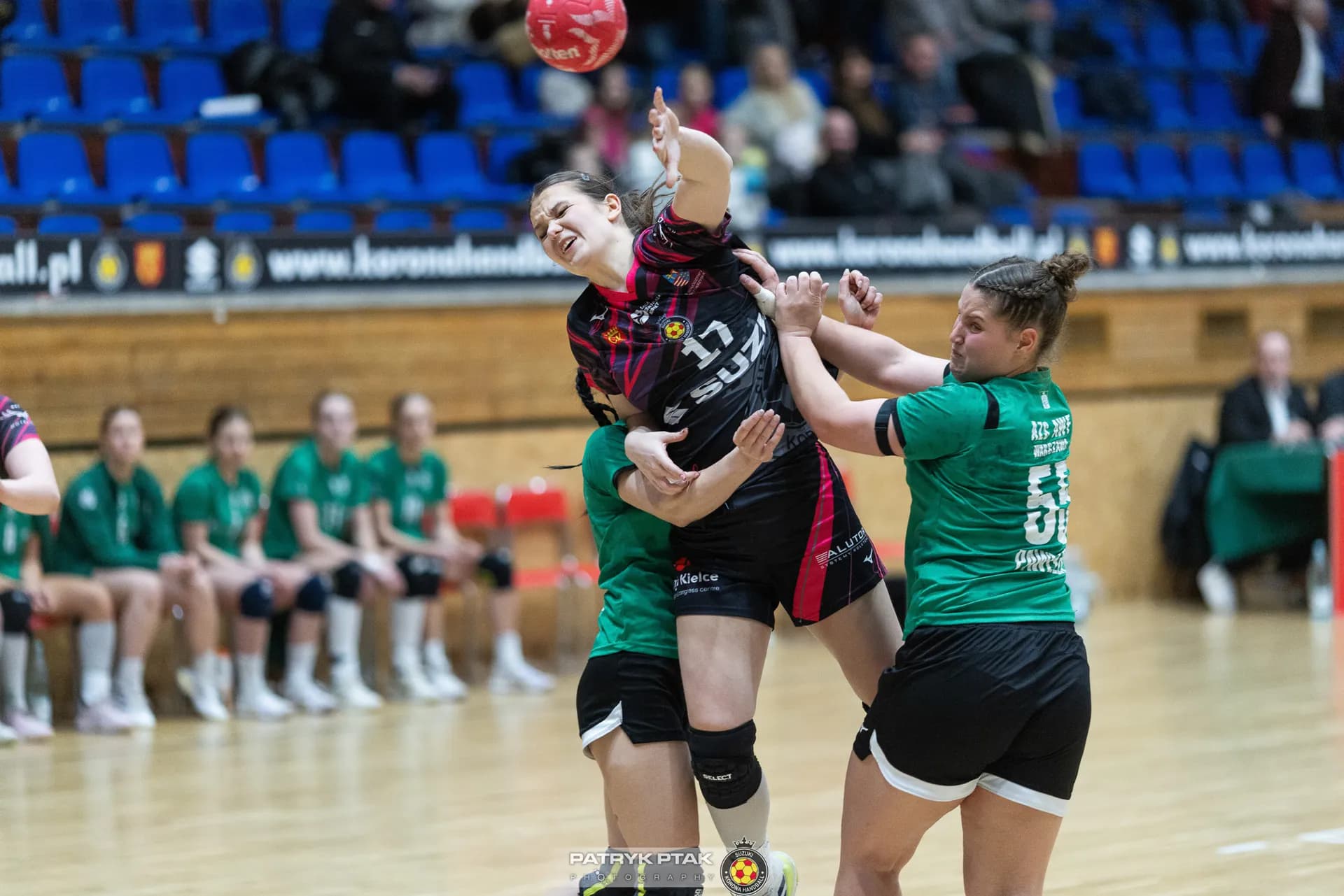 Zdjęcia z meczu Suzuki Korona Handball – Handball AZS AWF
