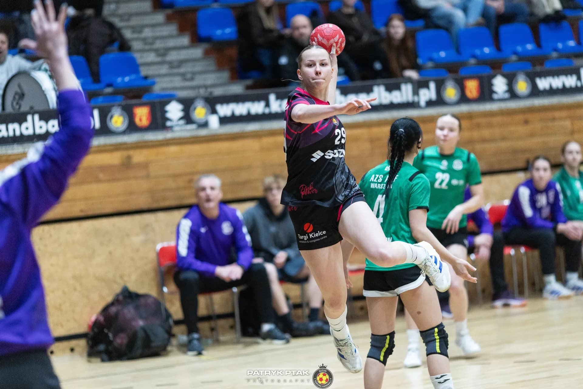 Zdjęcia z meczu Suzuki Korona Handball – Handball AZS AWF