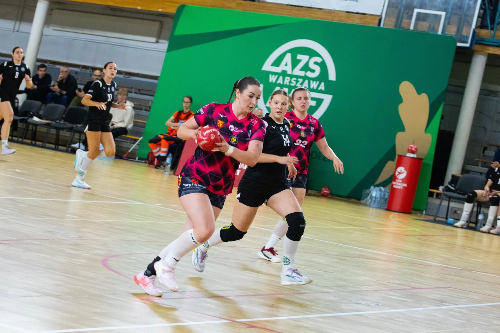 Zdjęcia z meczu AZS AWF Warszawa – Korona Handball Kielce