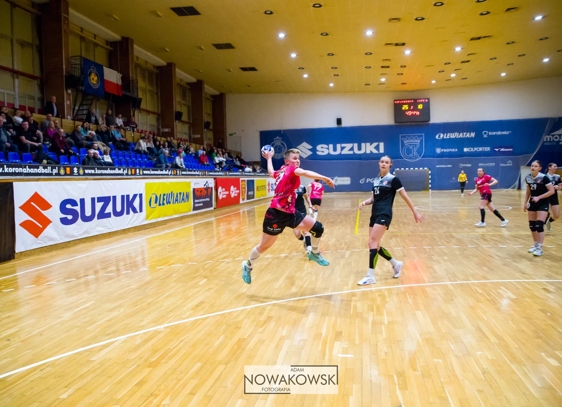 Galeria z meczu Suzuki Korona Handball Kielce – SMS ZPRP I Płock