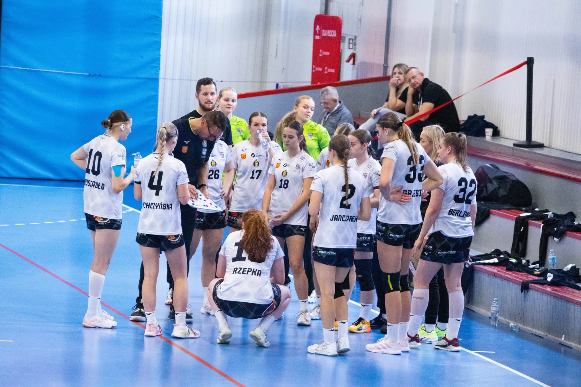 Zdjęcia z meczu Jutrzenka Płock – Korona Handball Kielce