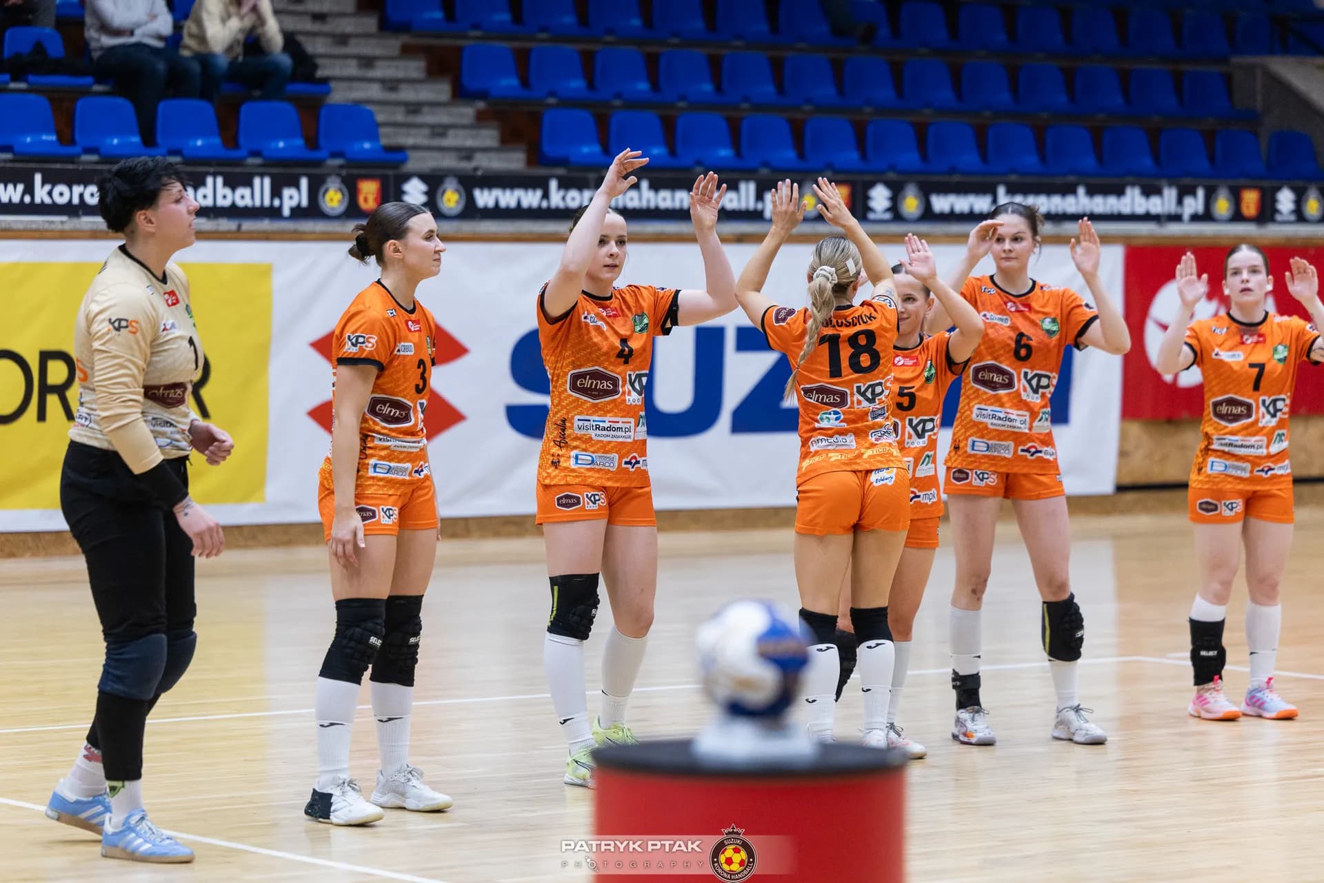 Zdjęcia z meczu Korona Handball – APR Radom