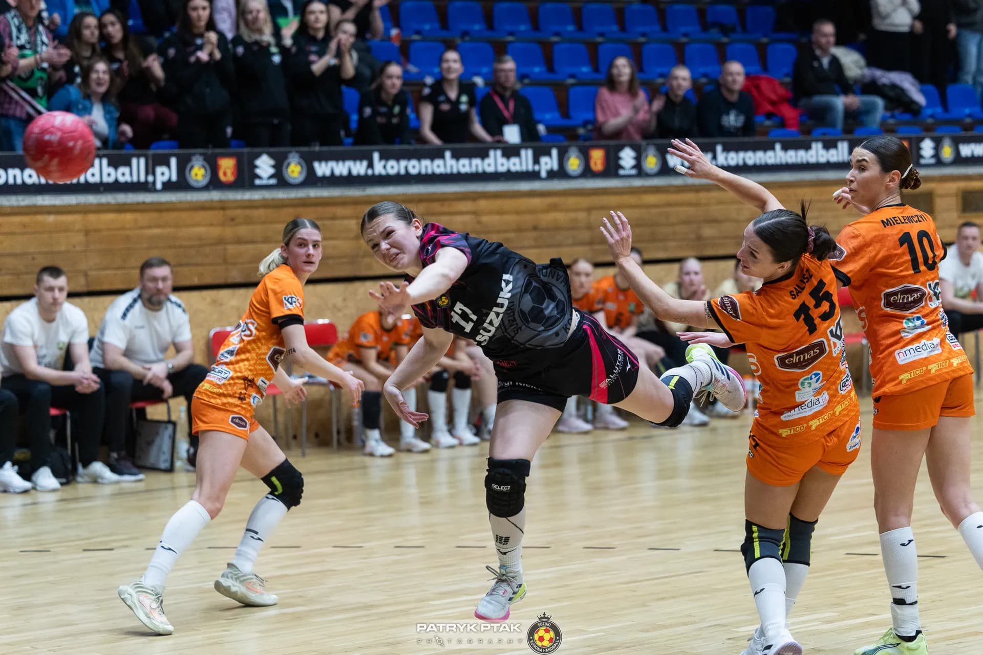 Zdjęcia z meczu Korona Handball – APR Radom