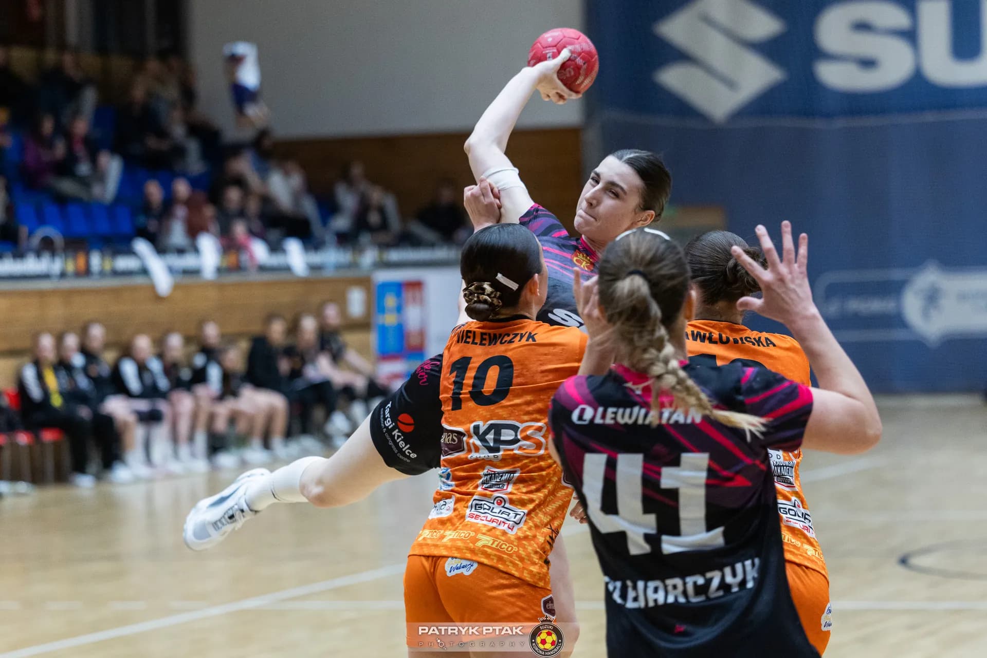 Zdjęcia z meczu Korona Handball – APR Radom