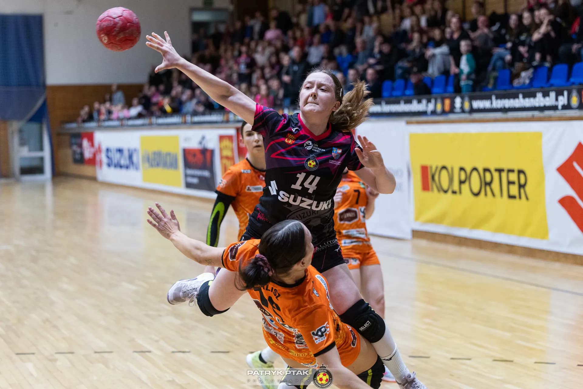 Zdjęcia z meczu Korona Handball – APR Radom