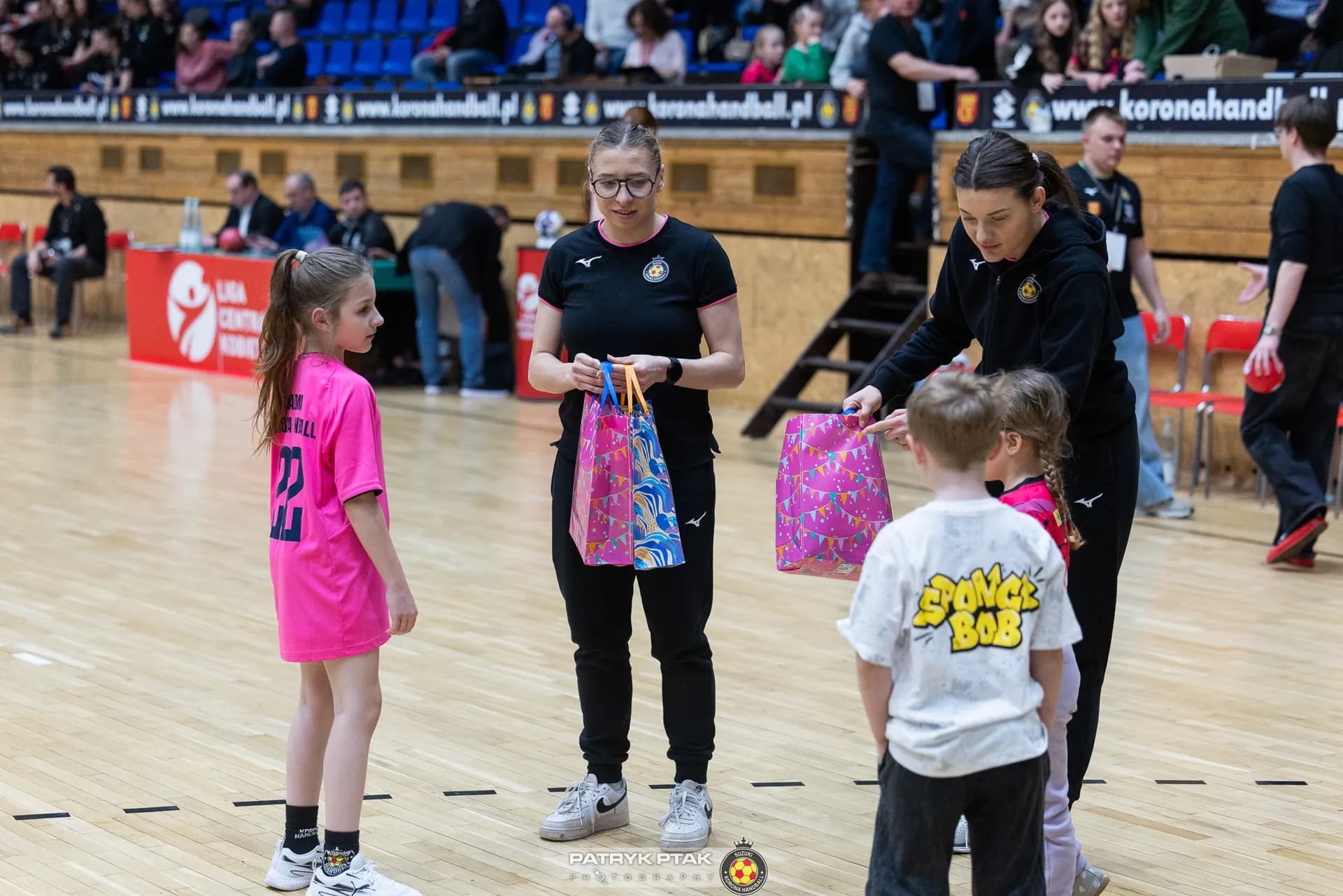 Zdjęcia z meczu Korona Handball – APR Radom