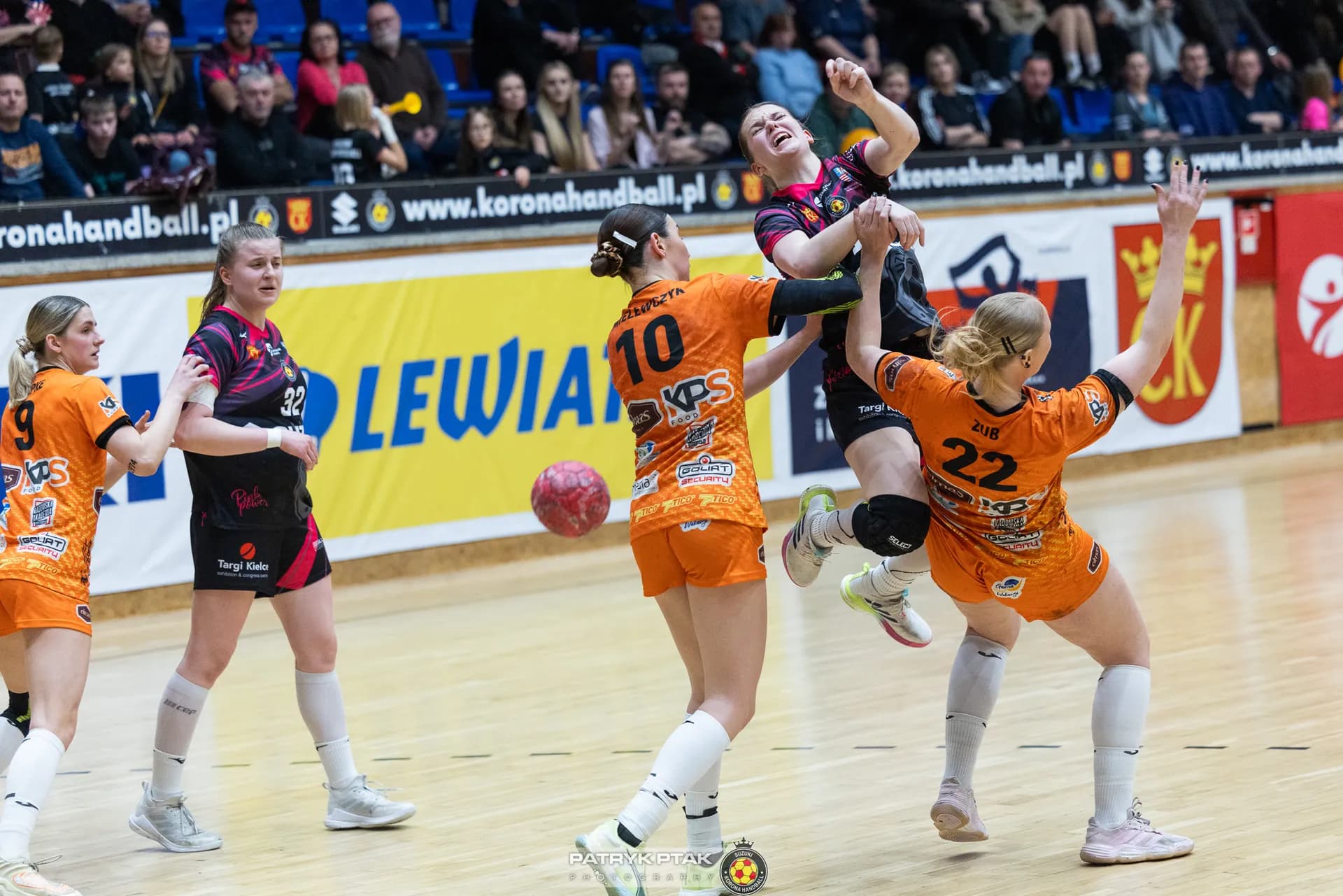 Zdjęcia z meczu Korona Handball – APR Radom