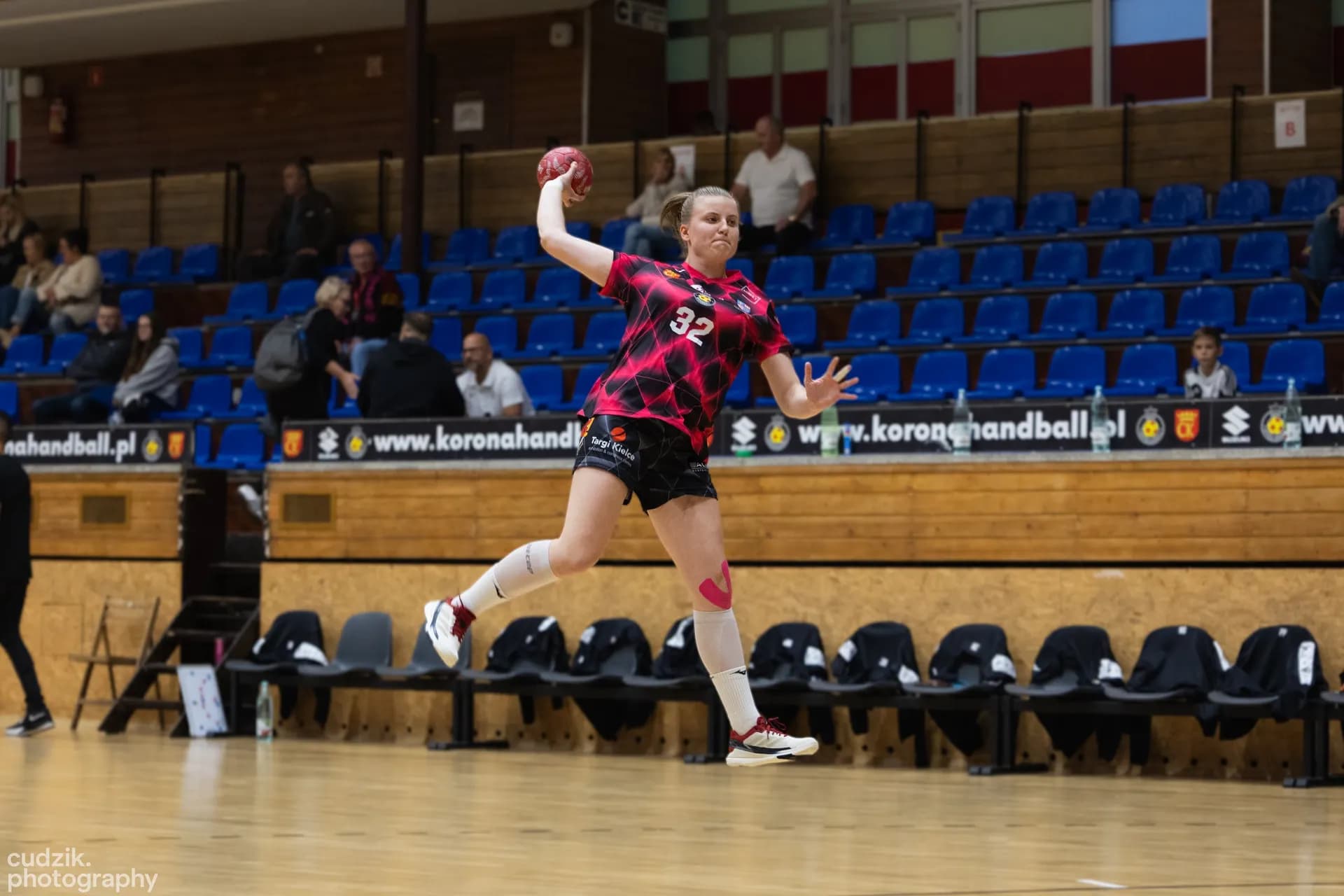 Zdjęcia z meczu Korona Handball Kielce – SPR Olkusz