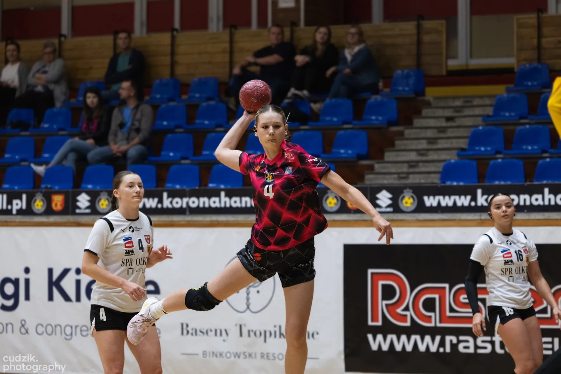 Zdjęcia z meczu Korona Handball Kielce – SPR Olkusz