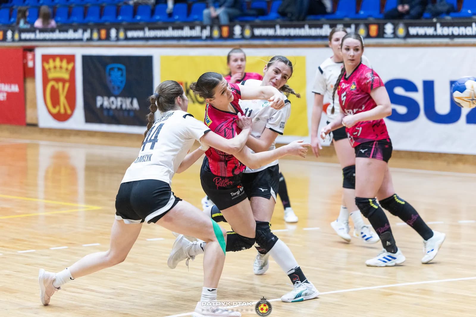 Galeria z meczu Suzuki Korona Handball Kielce – AZS AWF Handball Warszawa