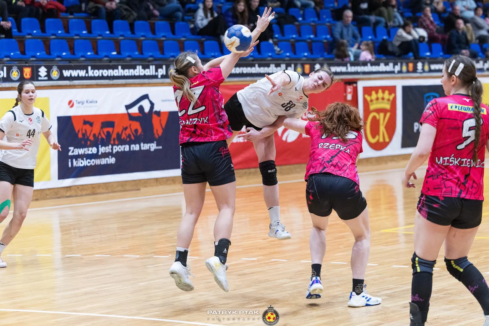 Galeria z meczu Suzuki Korona Handball Kielce – AZS AWF Handball Warszawa