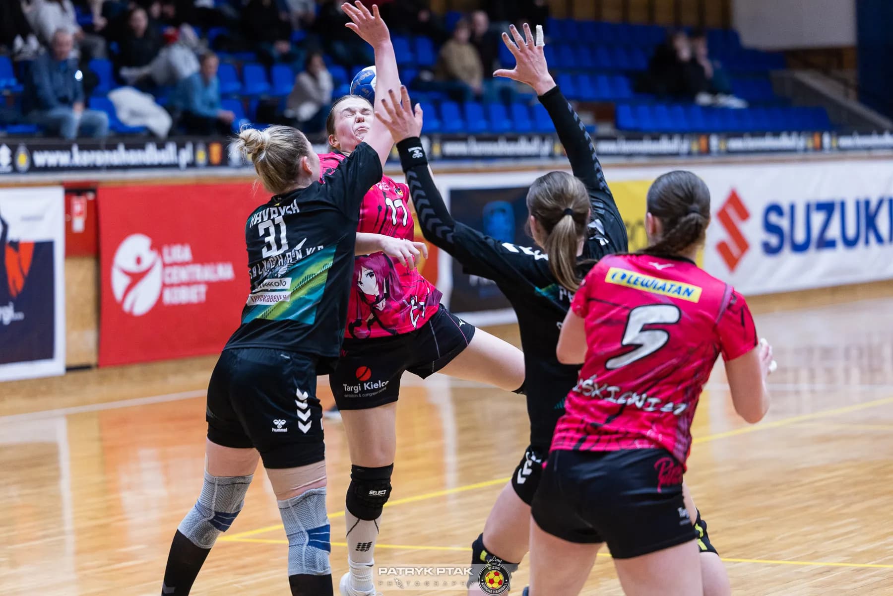Galeria z meczu Suzuki Korona Handball Kielce – Galiczanka Lwów  fot. Patryk Ptak. Dziękujemy