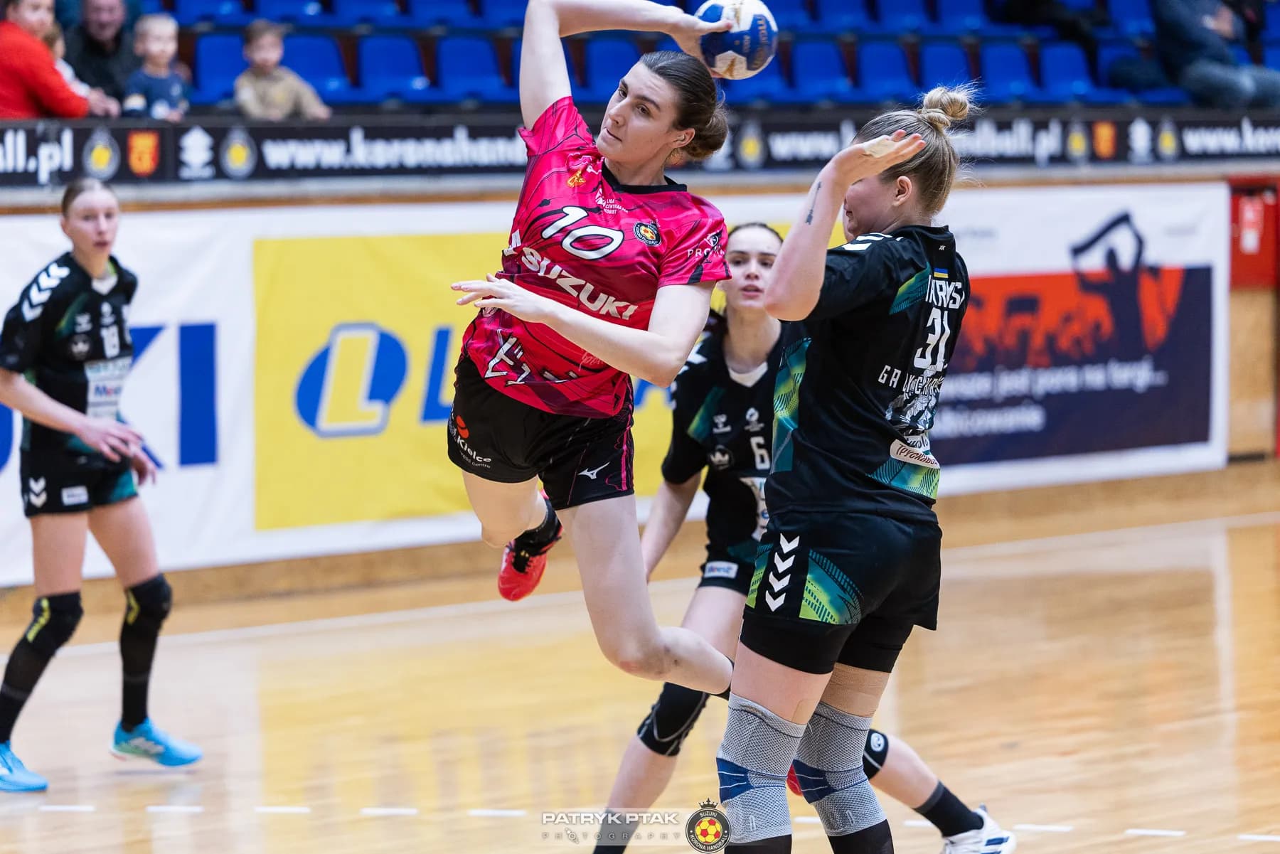 Galeria z meczu Suzuki Korona Handball Kielce – Galiczanka Lwów  fot. Patryk Ptak. Dziękujemy