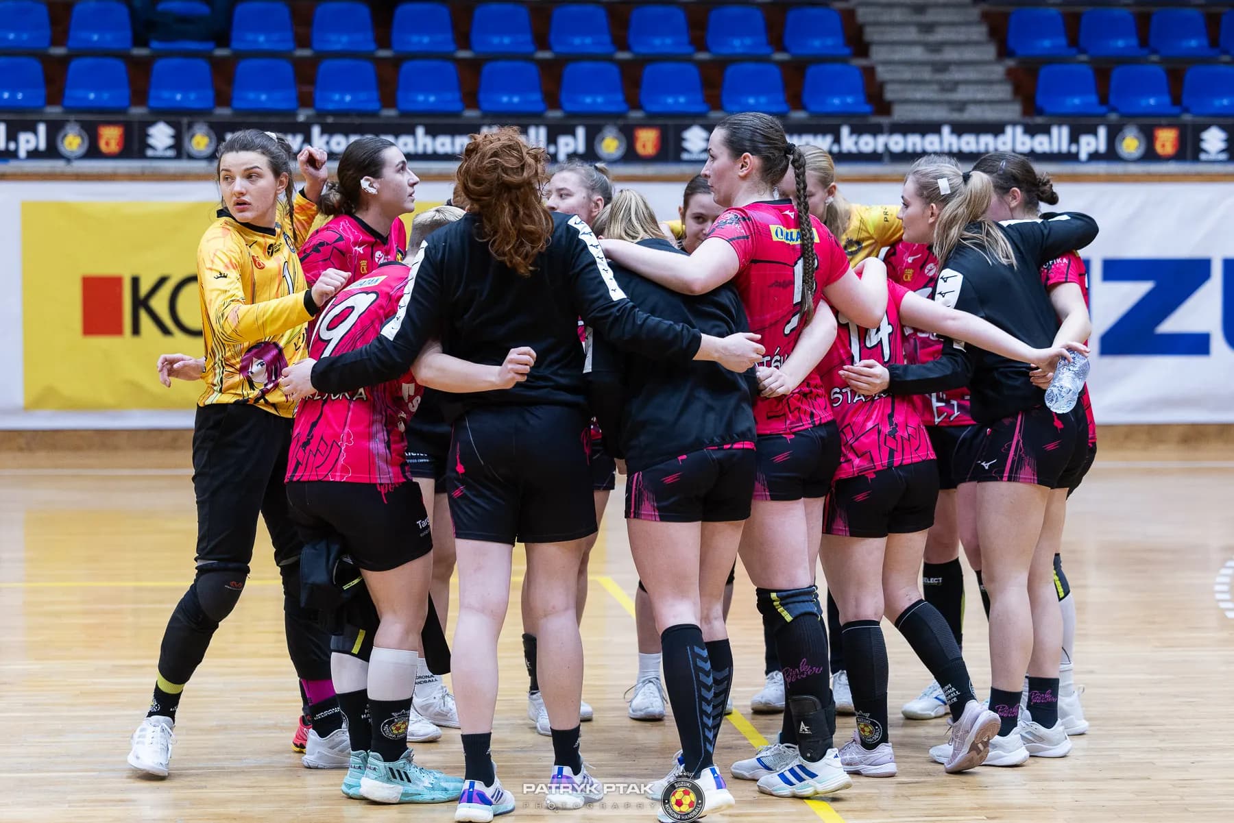 Galeria z meczu Suzuki Korona Handball Kielce – Galiczanka Lwów  fot. Patryk Ptak. Dziękujemy