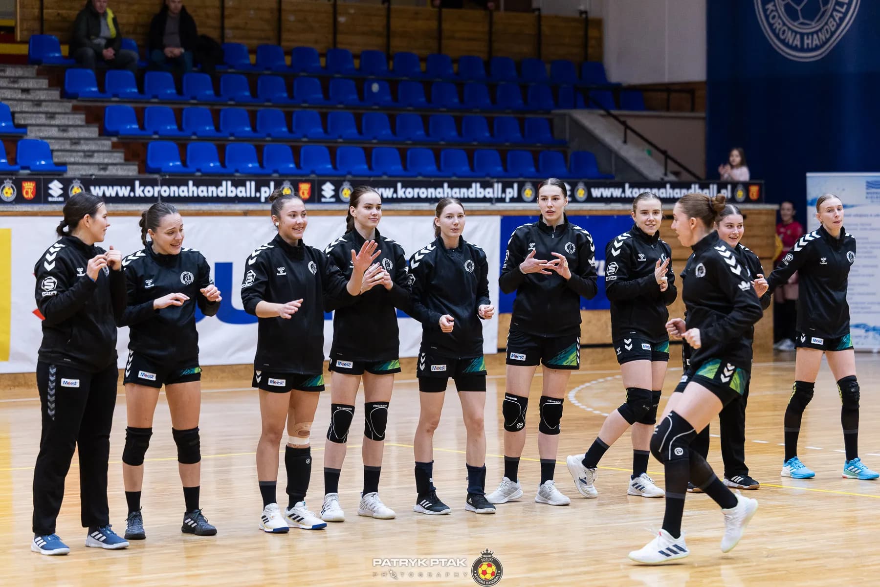 Galeria z meczu Suzuki Korona Handball Kielce – Galiczanka Lwów  fot. Patryk Ptak. Dziękujemy