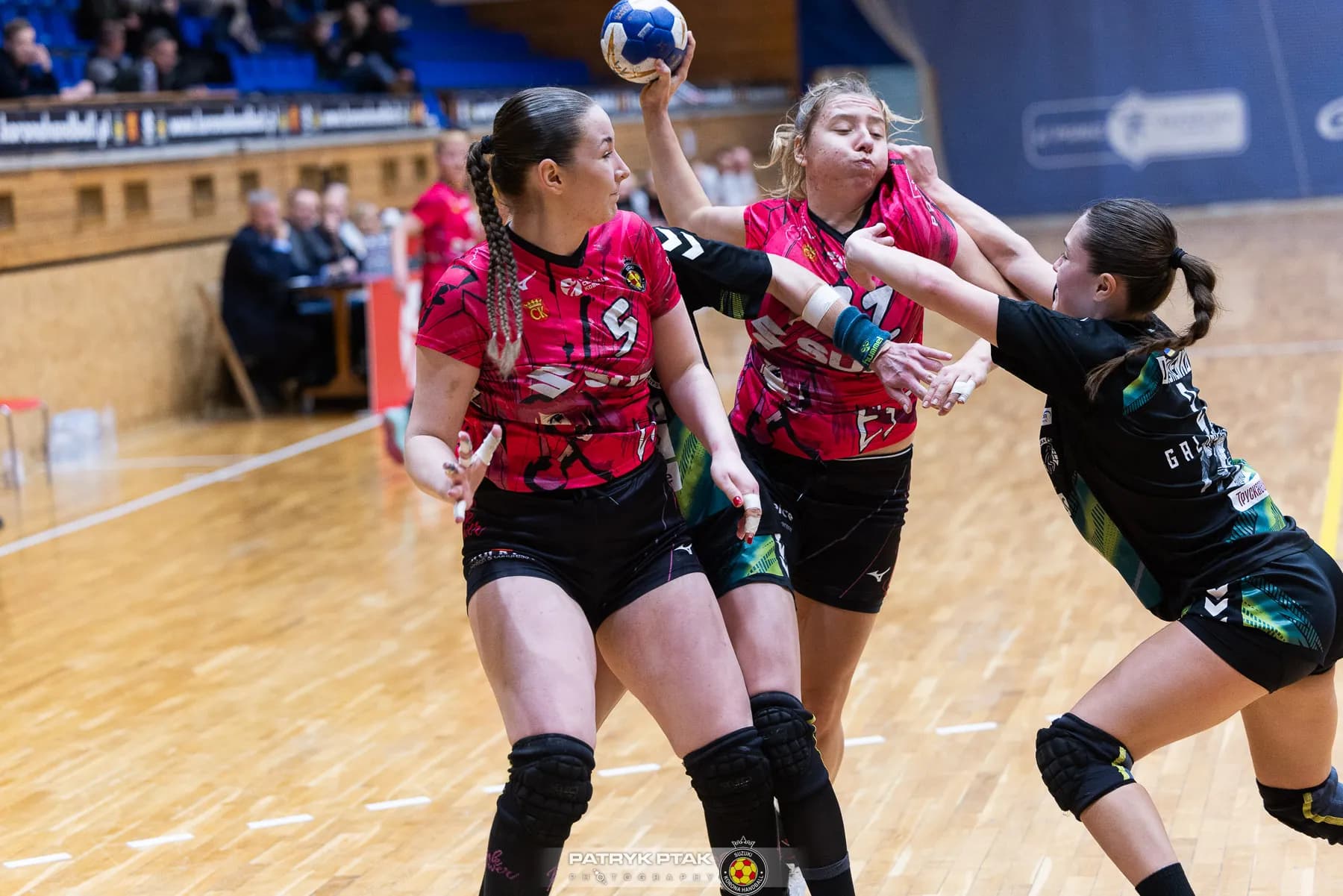 Galeria z meczu Suzuki Korona Handball Kielce – Galiczanka Lwów  fot. Patryk Ptak. Dziękujemy