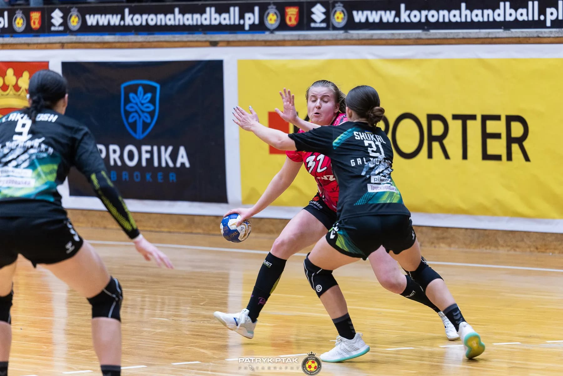 Galeria z meczu Suzuki Korona Handball Kielce – Galiczanka Lwów  fot. Patryk Ptak. Dziękujemy