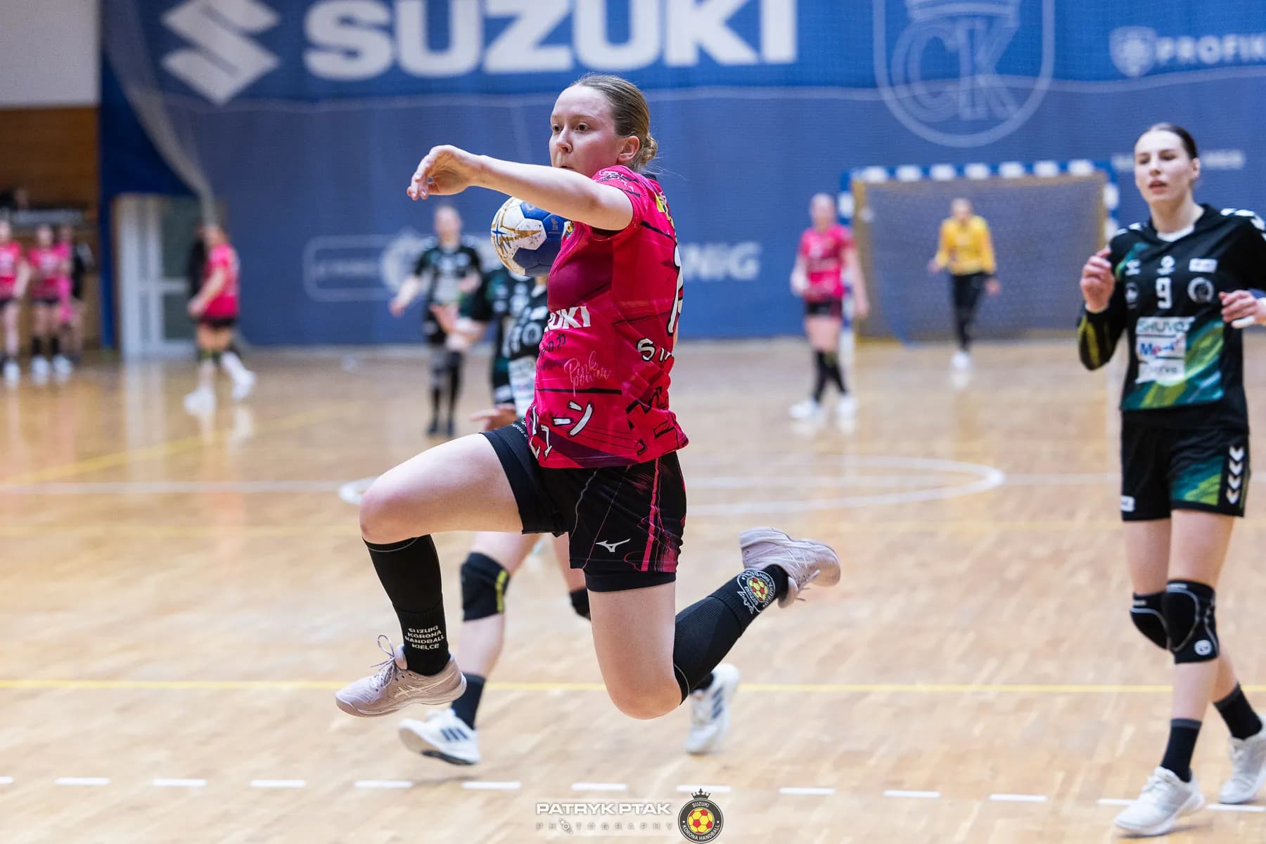 Galeria z meczu Suzuki Korona Handball Kielce – Galiczanka Lwów  fot. Patryk Ptak. Dziękujemy