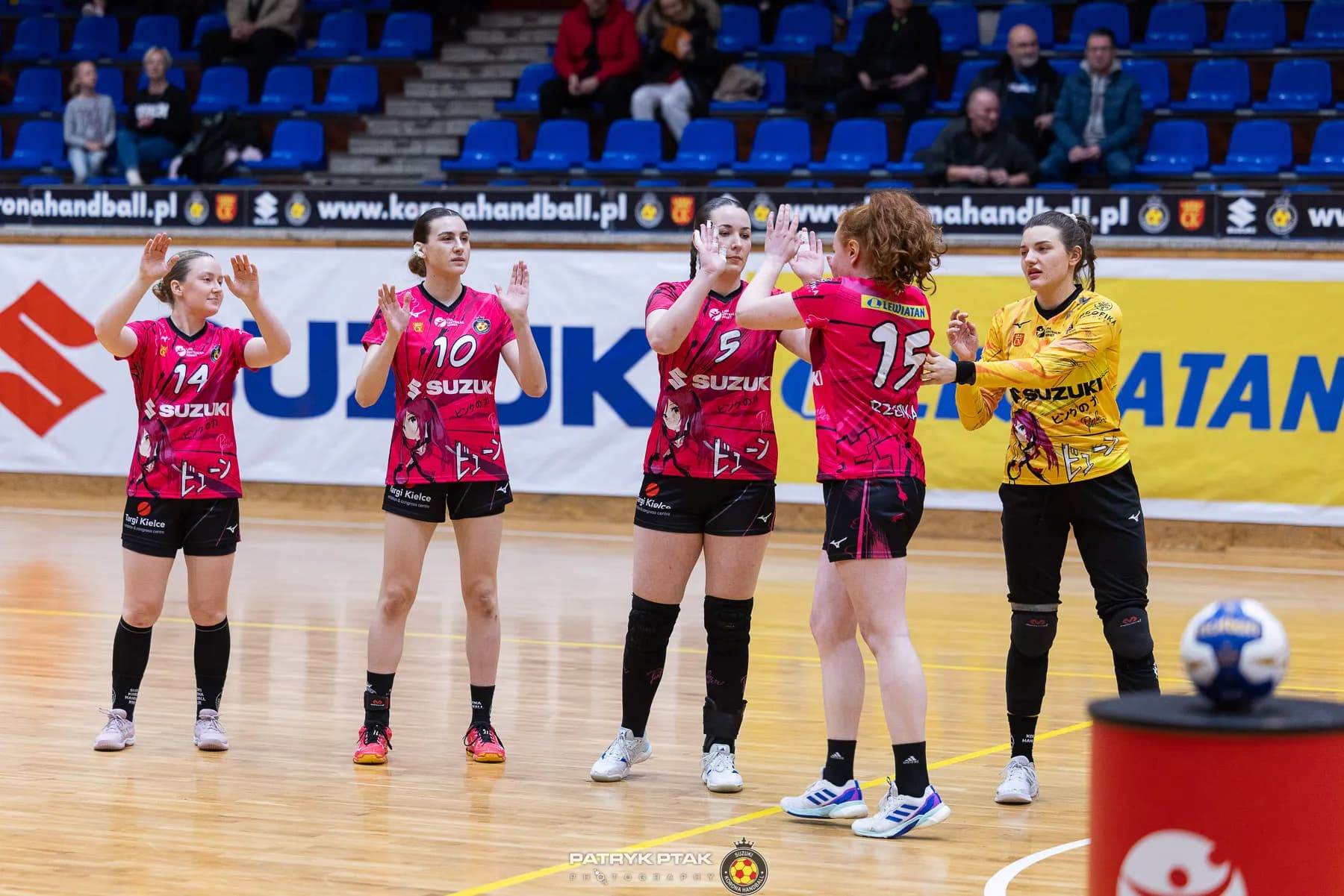 Galeria z meczu Suzuki Korona Handball Kielce – Galiczanka Lwów  fot. Patryk Ptak. Dziękujemy