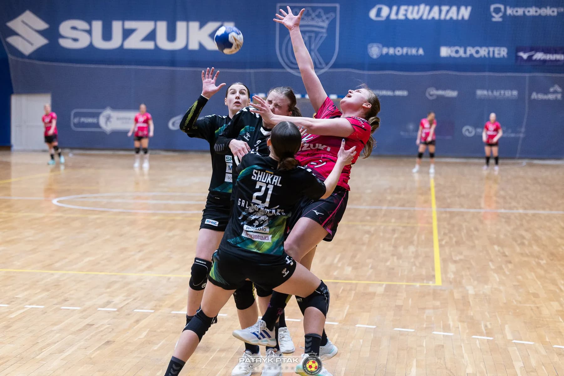 Galeria z meczu Suzuki Korona Handball Kielce – Galiczanka Lwów  fot. Patryk Ptak. Dziękujemy