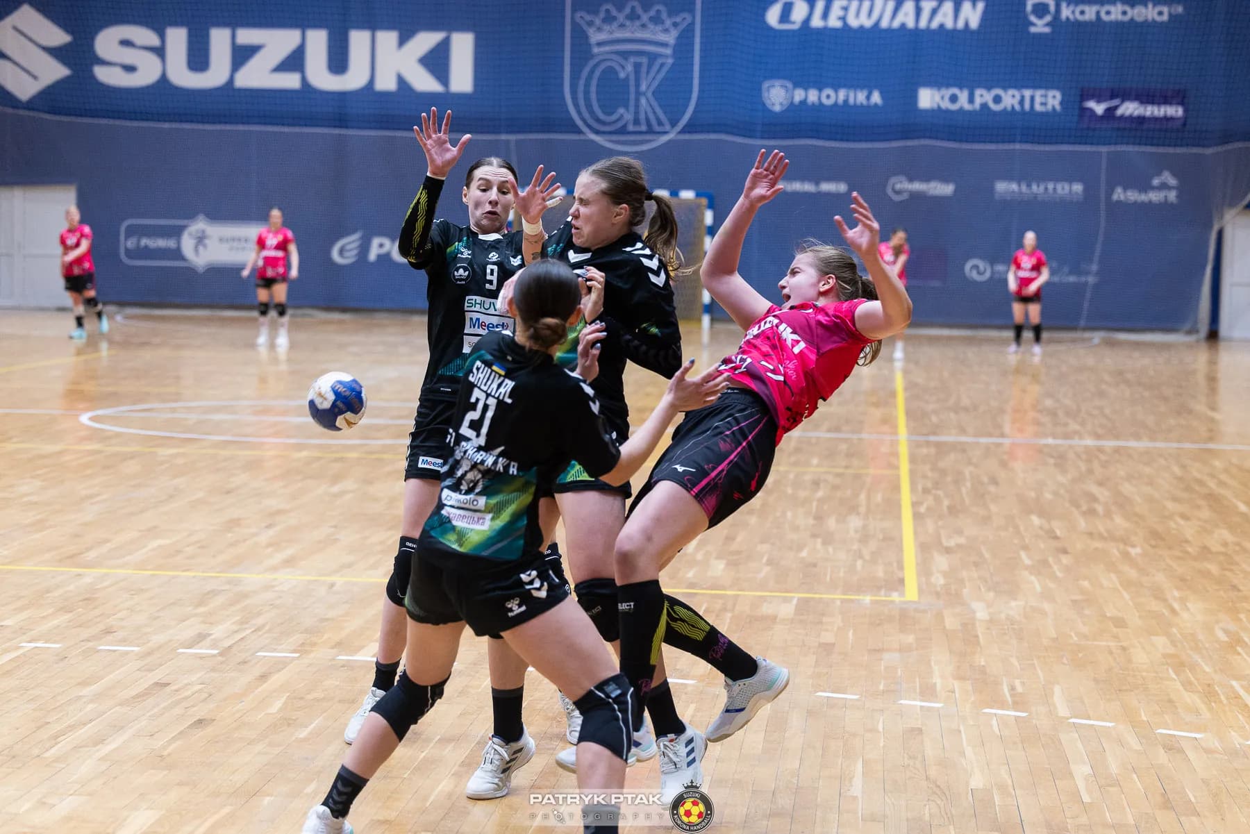 Galeria z meczu Suzuki Korona Handball Kielce – Galiczanka Lwów  fot. Patryk Ptak. Dziękujemy