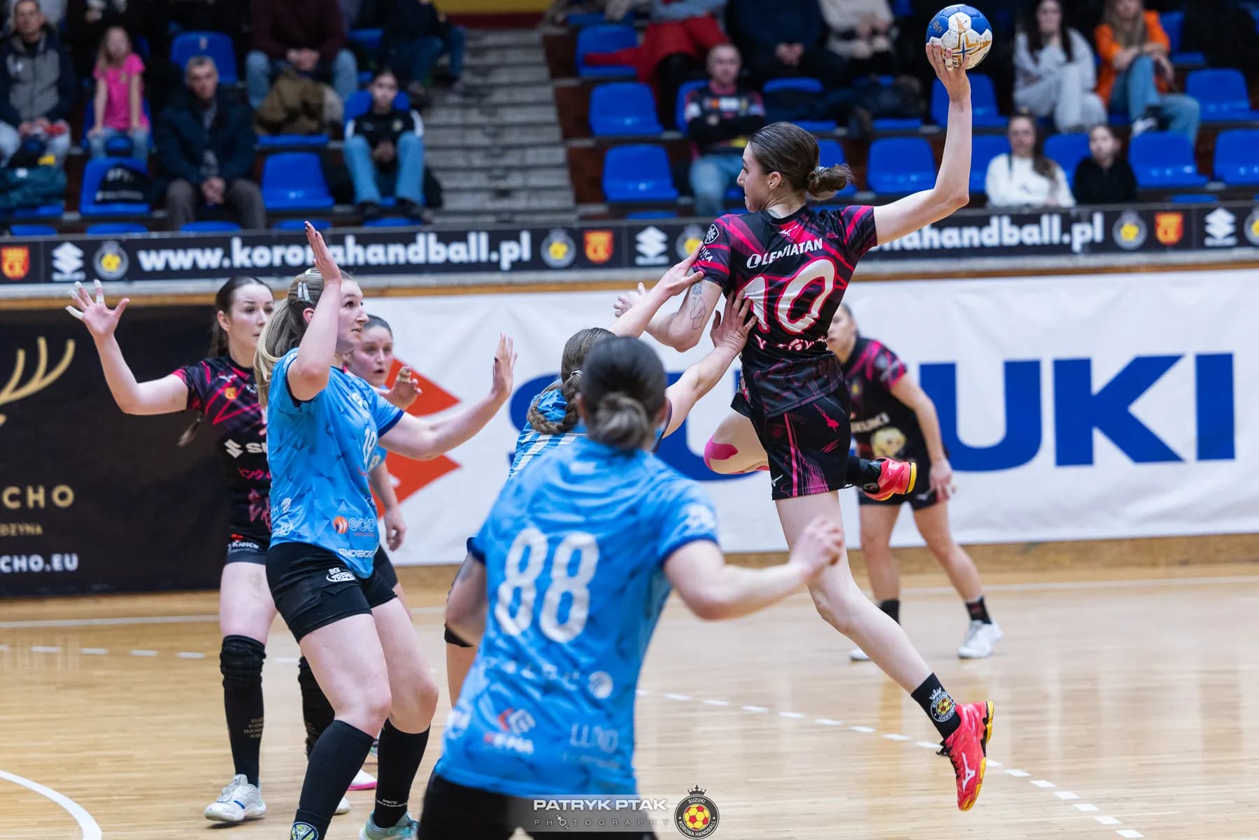 Galeria z meczu Suzuki Korona Handball Kielce – MKS Vitamineo Jelenia Góra