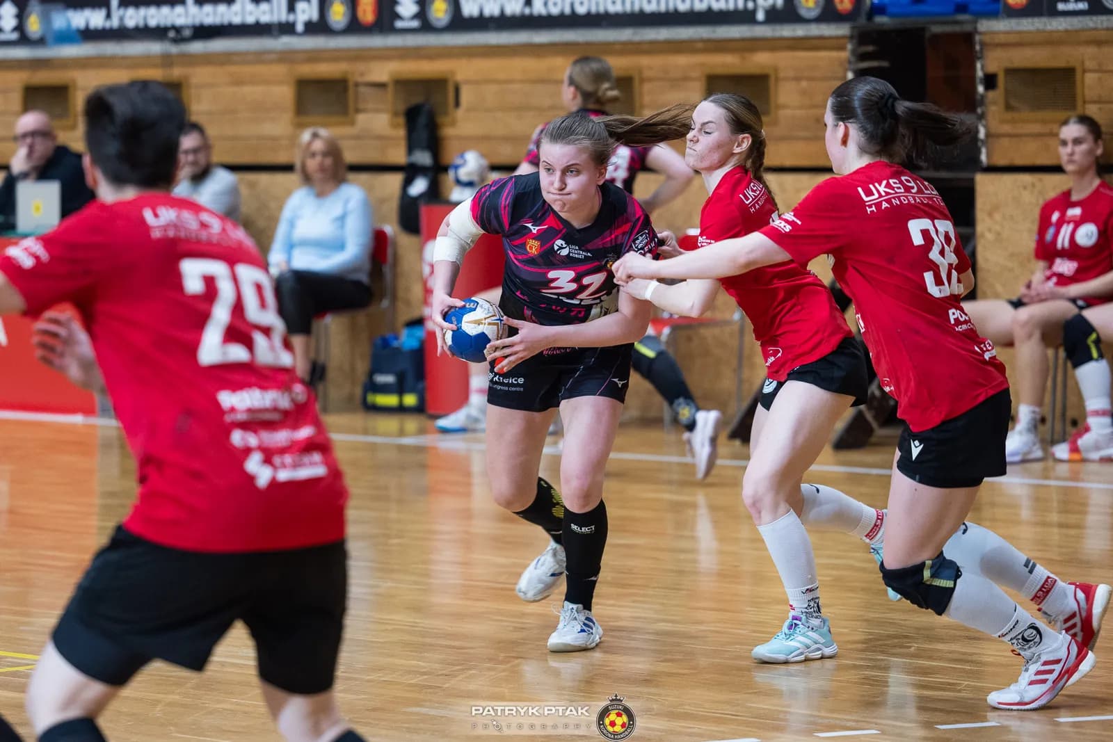 Galeria z meczu Suzuki Korona Handball Kielce – Eisberg Dziewiątka Legnica