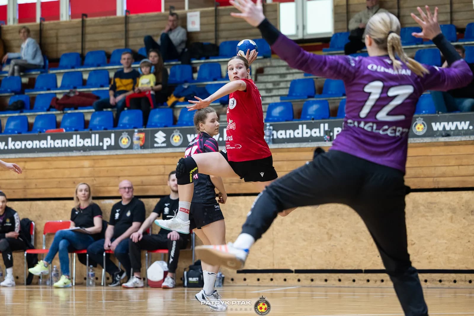 Galeria z meczu Suzuki Korona Handball Kielce – Eisberg Dziewiątka Legnica