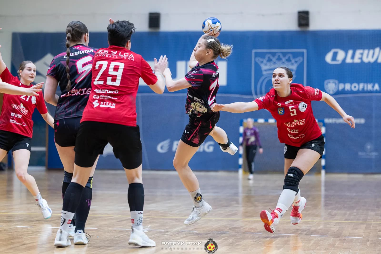 Galeria z meczu Suzuki Korona Handball Kielce – Eisberg Dziewiątka Legnica