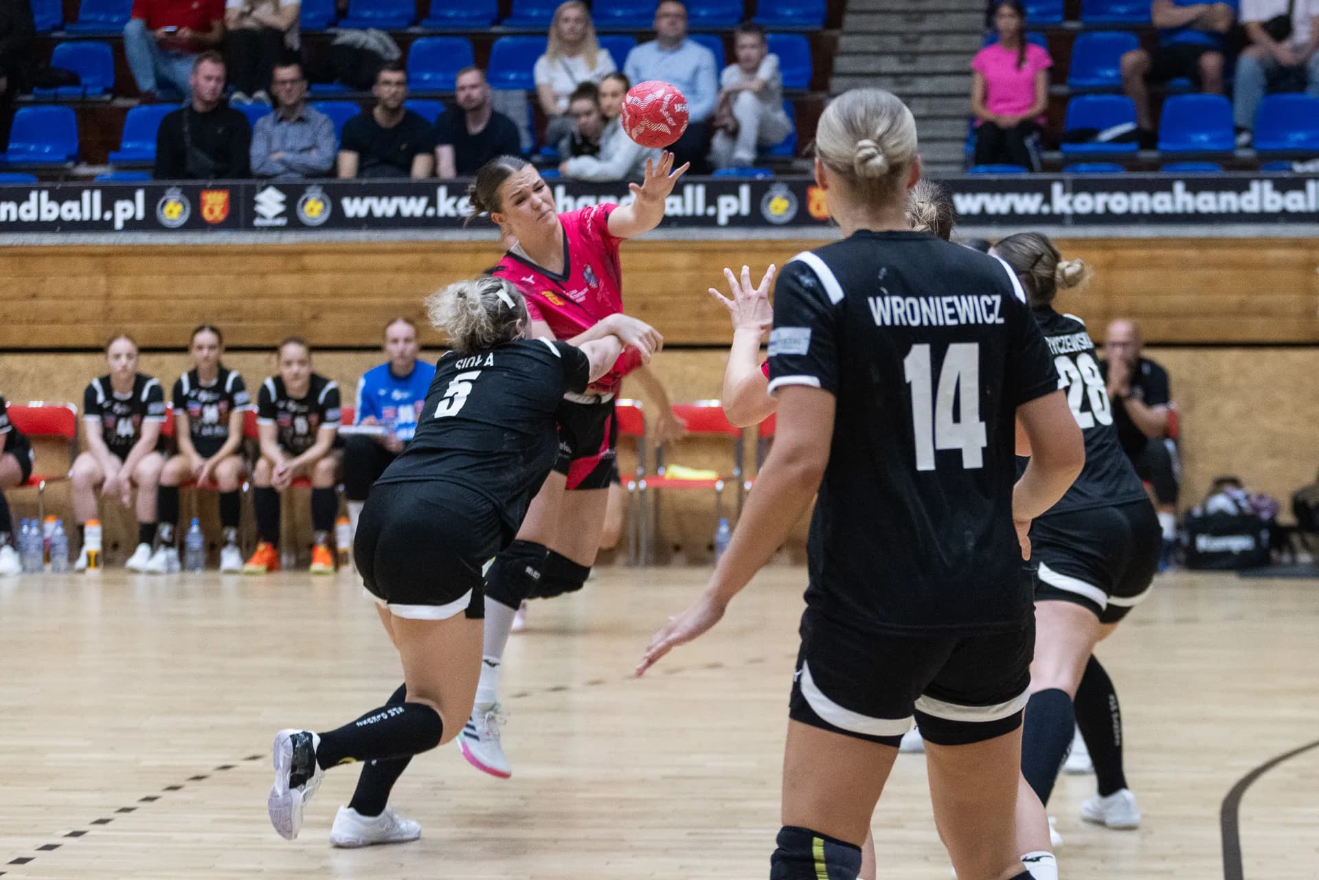 Galeria z meczu Suzuki Korona Handball Kielce – SPR Olkusz