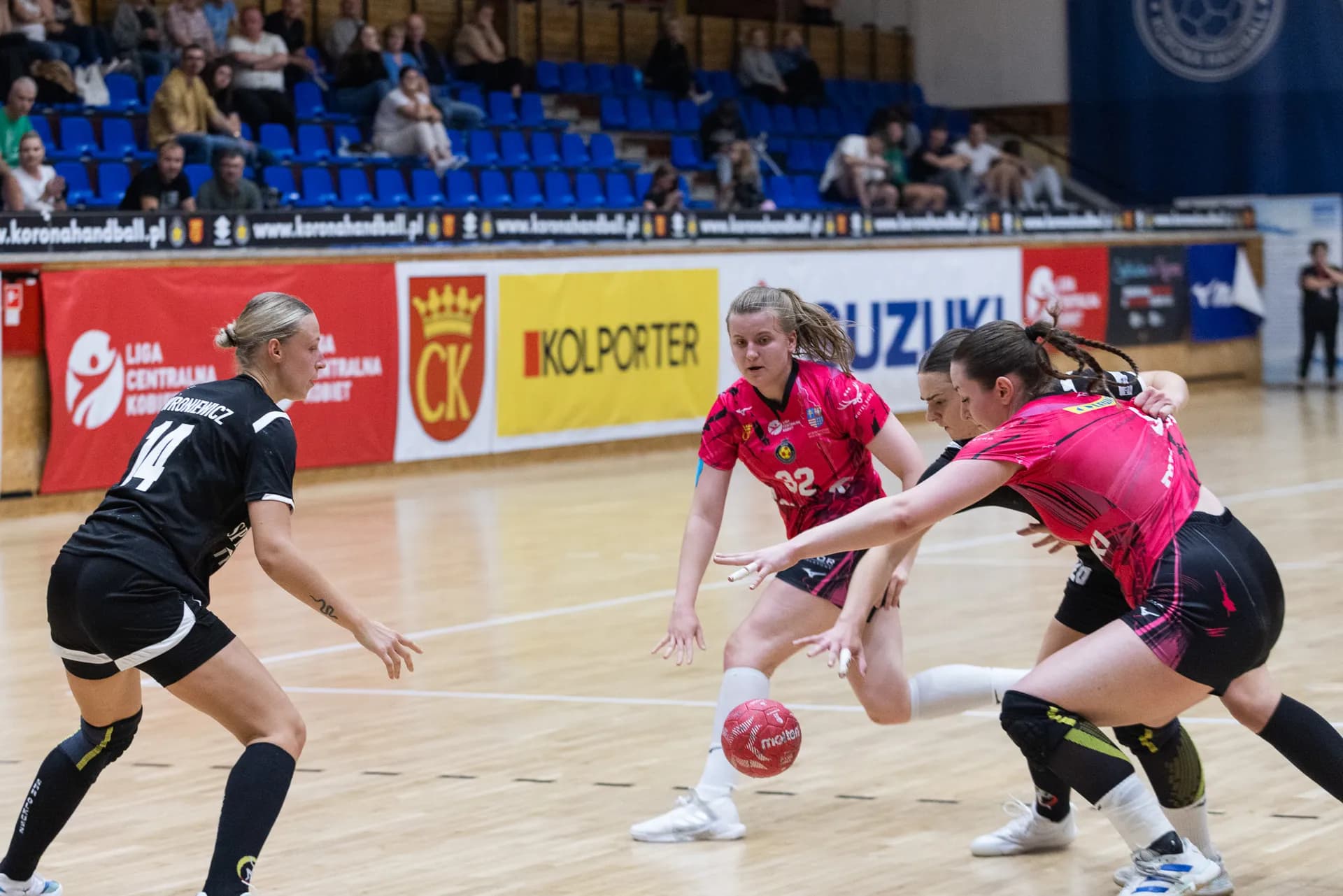 Galeria z meczu Suzuki Korona Handball Kielce – SPR Olkusz