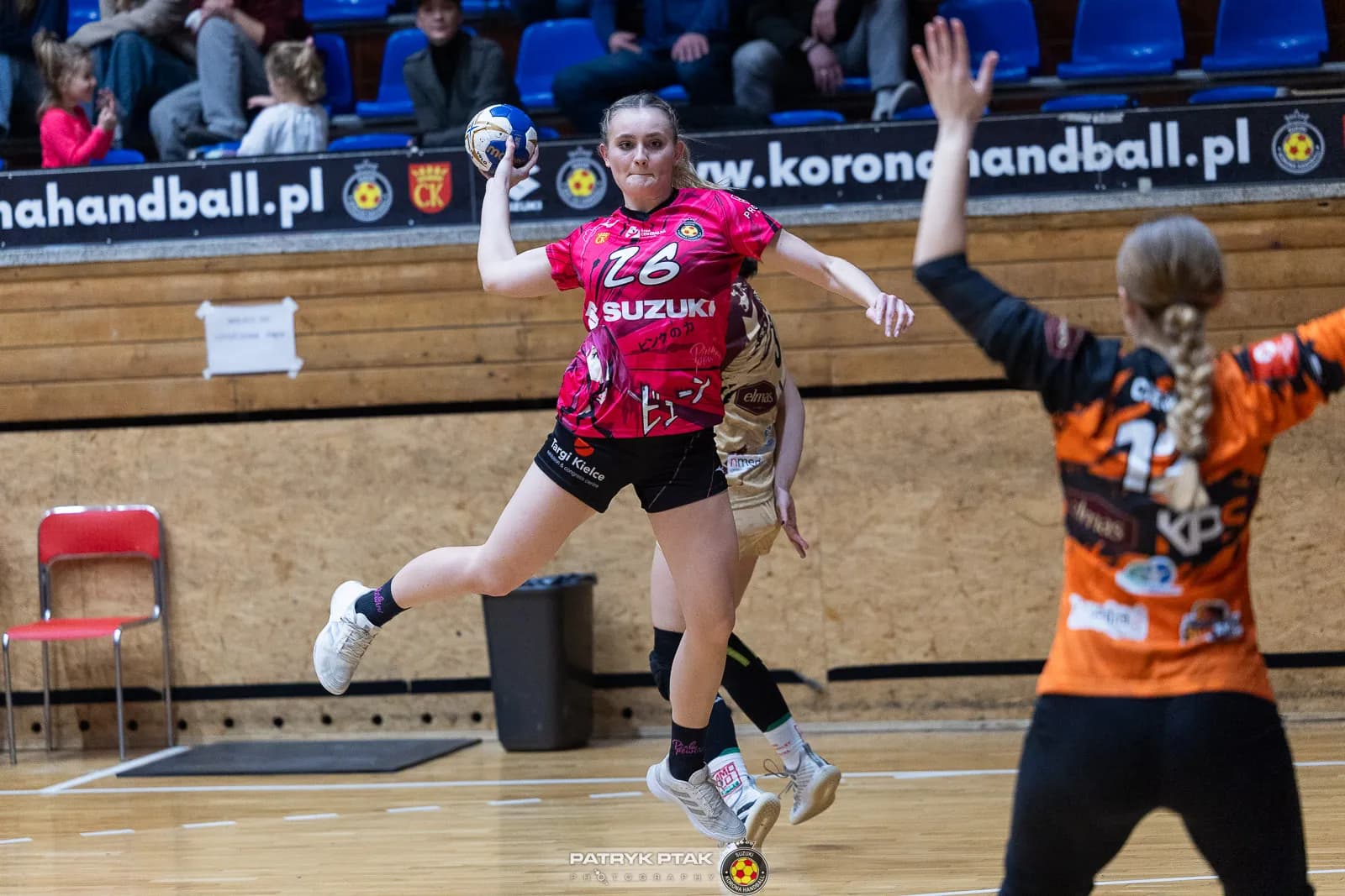 Galeria zdjęć z meczu Suzuki Korona Handball -Elmas-KPS APR Radom,   📷fot. Patryk Ptak